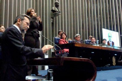 2086-homenagem-a-ramez-tebet-emociona-o-senado