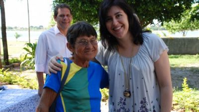 2130-simone-entregou-1-460-oculos-em-tres-anos