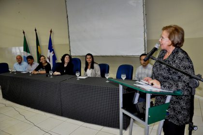 21621-prefeita-empossa-14-novos-servidores-publicos-municipais