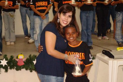 2164-dentistas-recebem-homenagem-do-programa-adotei-um-sorriso