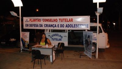 2166-conselho-tutelar-realiza-plantao-na-praca-senador-ramez-tebet