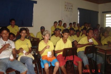 2177-alunos-do-guardioes-projeto-nascente-assistem-sessao-de-cinema