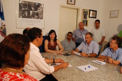 2200-simone-anuncia-vencedor-da-concessao-do-transporte-urbano
