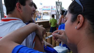 2224-saude-monta-postos-volantes-para-vacinar-contra-febre-amarela