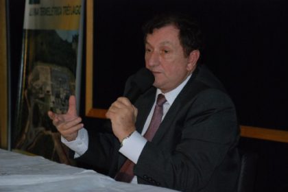2374-senador-mao-santa-visita-tres-lagoas-e-realiza-palestra