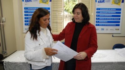 2440-simone-participa-da-entrega-de-60-certificados-de-qualificacao-pela-funtrab