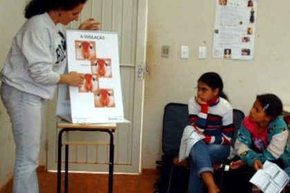2443-educacao-no-campo-recebe-palestra-sobre-dst-aids