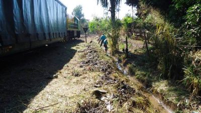 24914-canaleta-de-aguas-pluviais-no-jupia