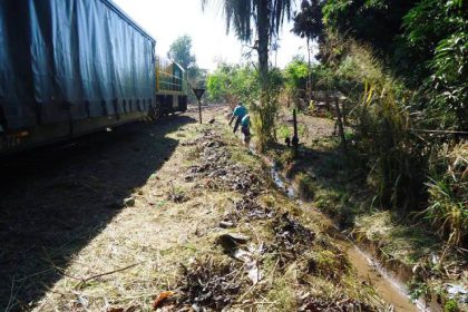 24914-canaleta-de-aguas-pluviais-no-jupia