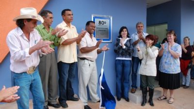 2541-simone-entrega-clinica-especializada-a-mulher-ao-distrito-de-arapua