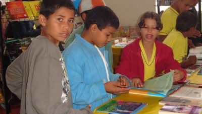2552-educacao-no-campo-visita-feira-do-livro