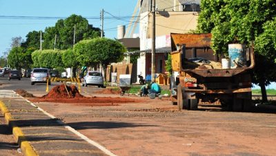 27559-estacionamento-em-frente-ao-jomap