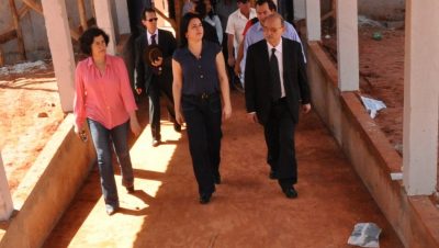 27613-prefeita-e-vice-governadora-visitam-obras-da-unei