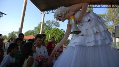 2780-artistas-encantam-na-festa-das-criancas