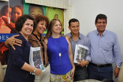 28869-prefeita-recebe-plano-municipal-de-cultura
