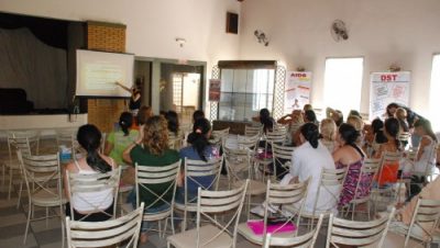 2898-dst-realiza-oficina-sobre-sexo-seguro