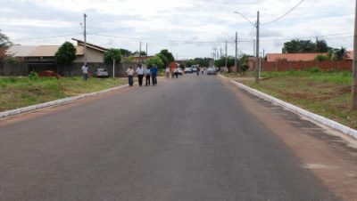 2941-inaugurado-asfalto-da-rua-de-acesso-ao-detran