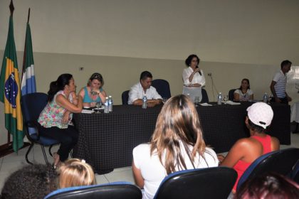 30523-prefeita-acompanha-reuniao-sobre-ocupacao-irregular-no-residencial-novo-oeste
