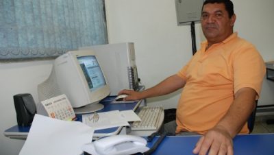 3075-novos-servidores-da-educacao-tomam-posse-na-segunda-feira-2