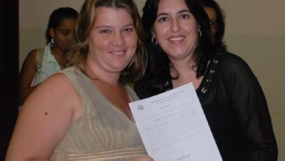 3076-simone-empossa-novos-servidores-de-educacao