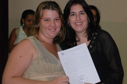 3076-simone-empossa-novos-servidores-de-educacao