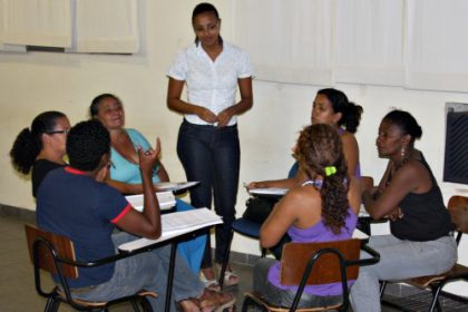 3130-saude-inicia-curso-para-cuidador-de-idosos
