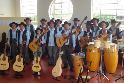 3134-orquestra-de-violeiros-participara-de-programa-de-tv