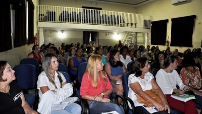 31391-encontro-de-especialistas-em-educacao