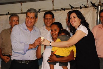 3152-andre-puccinelli-autoriza-obras-no-aeroporto-e-entrega-casas-populares-em-tres-lagoas