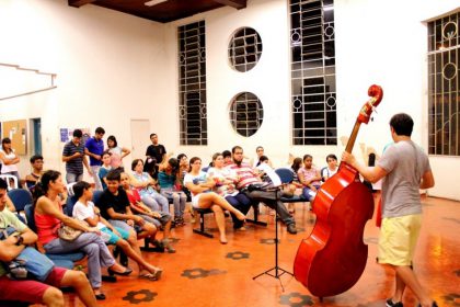 32034-workshop-com-o-musico-joao-brasil