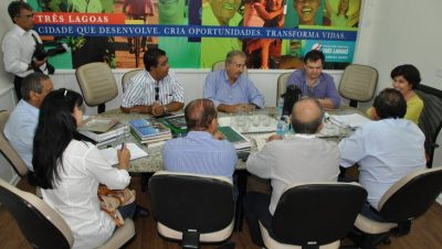 32137-prefeita-recebe-corretores-de-imoveis-na-tarde-desta-sexta-feira