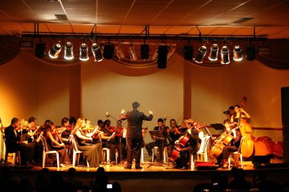 32888-orquestra-municipal-durante-apresentacao-na-ufms