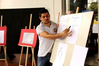 33123-aulas-de-desenho-artistico-serao-retomadas-neste-sabado