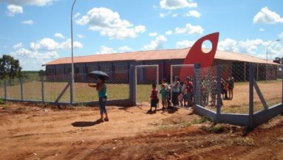 3480-escola-de-educacao-no-campo-tera-sala-de-leitura