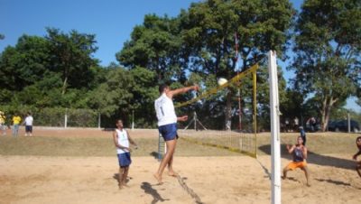 3502-duplas-se-classificam-para-etapa-estadual-de-volei-de-praia