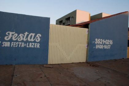 3506-prefeitura-lacra-estabelecimento-irregular-no-colino