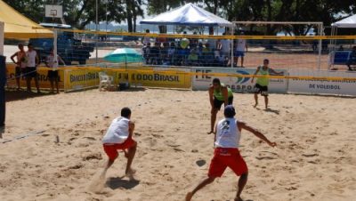 3521-balneario-municipal-foi-palco-de-disputa-no-volei-de-praia