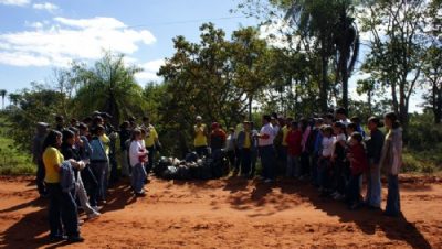 3760-guardioes-projeto-nascente-realiza-mutirao-de-limpeza