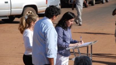 3773-prefeita-autoriza-asfalto-para-os-bairros-sao-jorge-e-primaveril