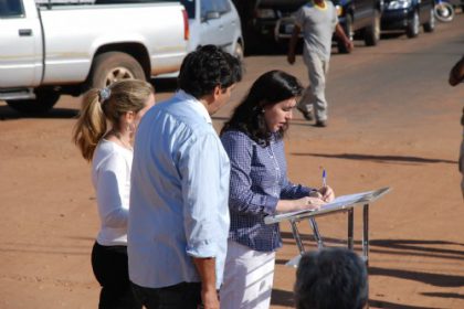3773-prefeita-autoriza-asfalto-para-os-bairros-sao-jorge-e-primaveril