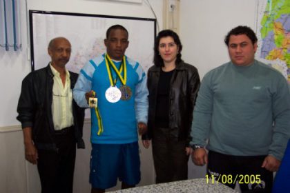 381-campeao-mundial-de-jiu-jitsu-visita-simone-tebet