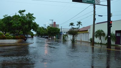 40494-choveu-cerca-de-101-mm-em-menos-de-1-hora