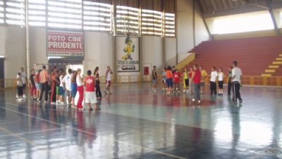 405-professores-de-educacao-fisica-recebem-curso-de-capacitacao