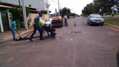 40673-infraestrutura-realiza-recuperacao-asfaltica-de-ruas-e-avenidas