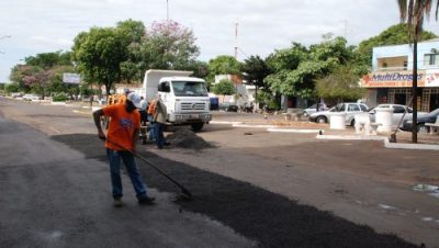 4207-operacao-tapa-buracos-ja-soma-250-toneladas-de-massa-asfaltica