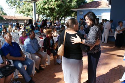 4208-secretaria-de-assistencia-social-realiza-entrega-de-oculos