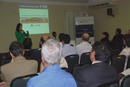 4214-simone-participa-do-1-encontro-de-empresarios-de-tres-lagoas