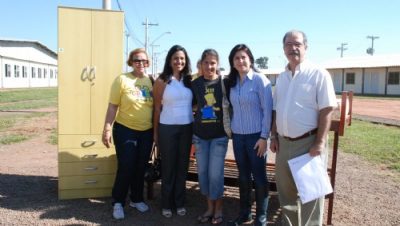 4237-fabricas-de-celulose-e-papel-doam-conjuntos-de-moveis