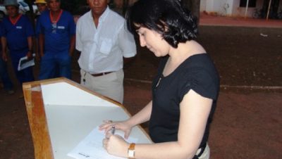 427-prefeita-lanca-obra-de-recuperacao-da-praca-dos-ferroviarios