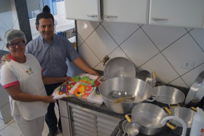 44798-doacao-de-utensilios-de-cozinha-para-a-creche-clementina-carrato